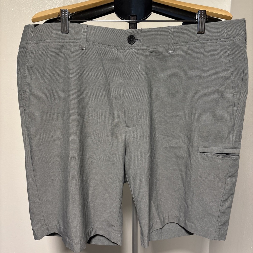 Haggar The Active Series Performance Utility Short Men's Sizeโ 42 W Gray